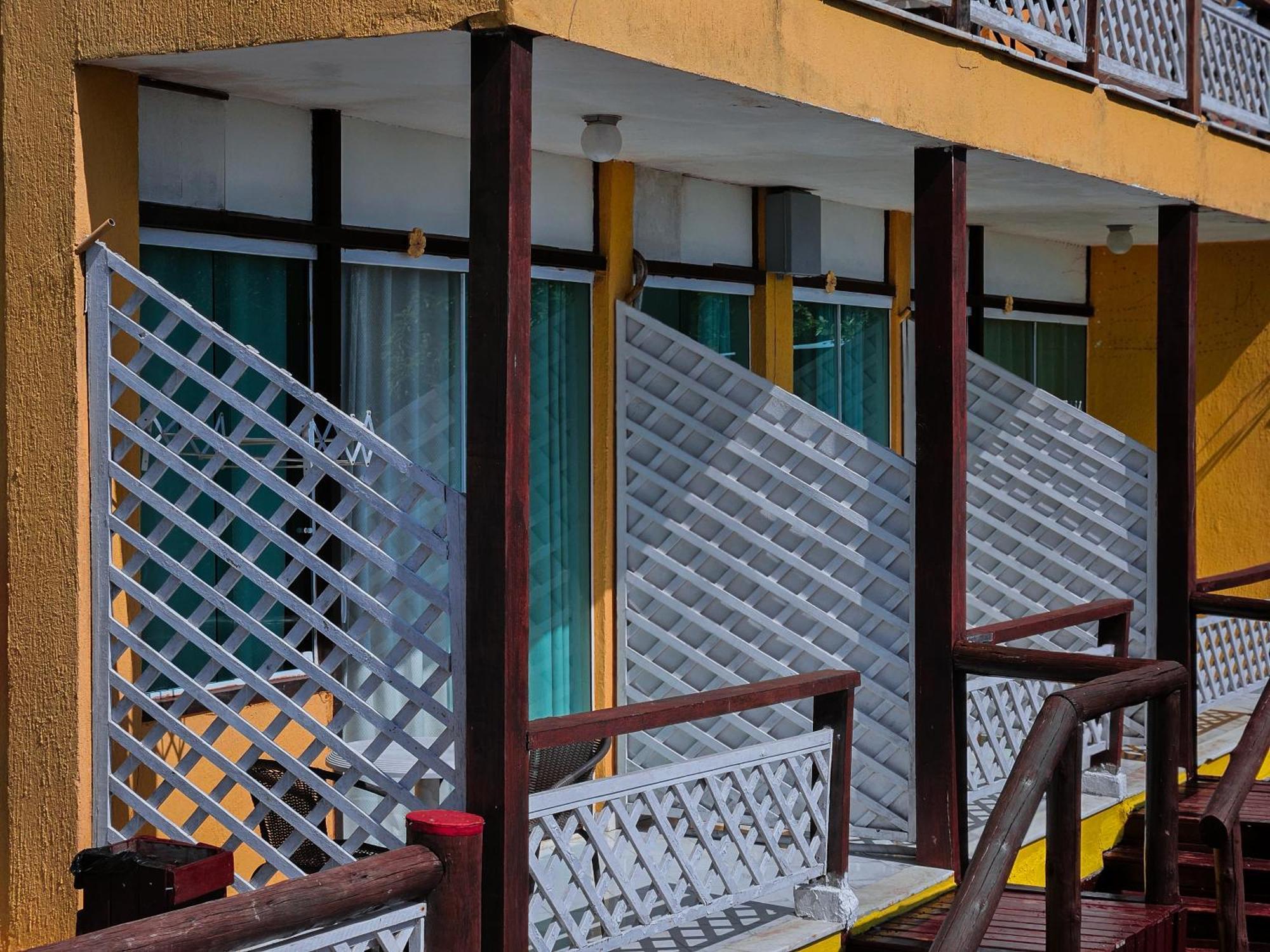 Bella Vista Ocean View Hotel Búzios Kültér fotó A window grill